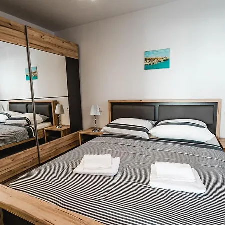 Aurora - Zf Hvar Хвар