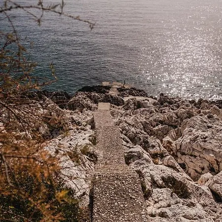 Aurora - Zf Hvar