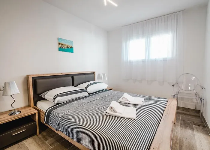 Aurora - Zf Hvar * Hvar Town