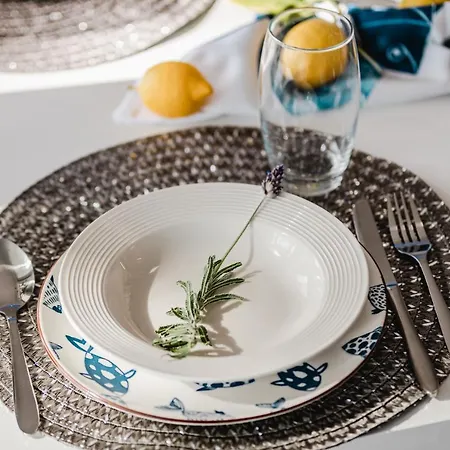 Aurora - Zf Hvar هفار