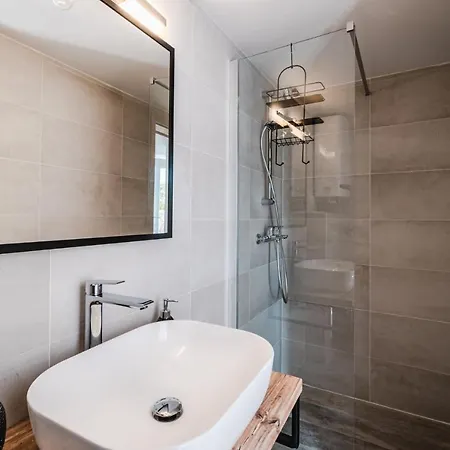 Aurora - Zf Hvar شقة *