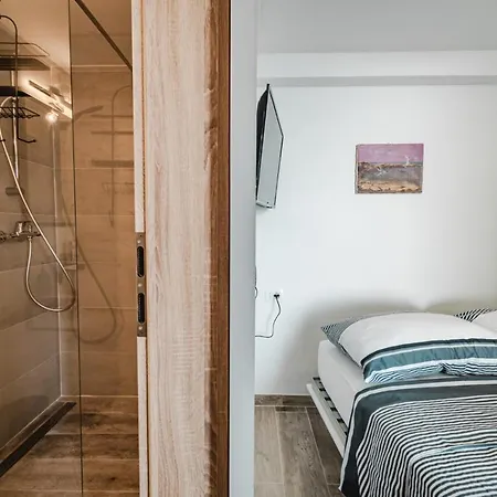 Aurora - Zf Hvar شقة *