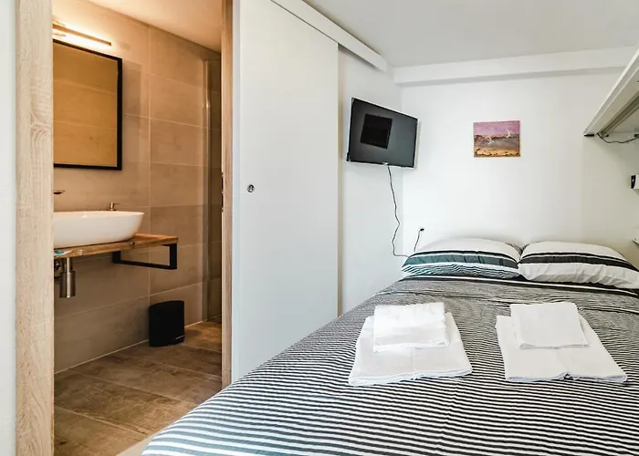 Aurora - Zf Hvar Apartamento